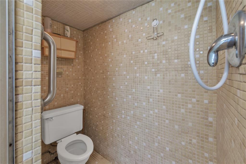 420 Hamil Road Verona, PA 15147 - Photo 18 of 23 Gallery Image 18
