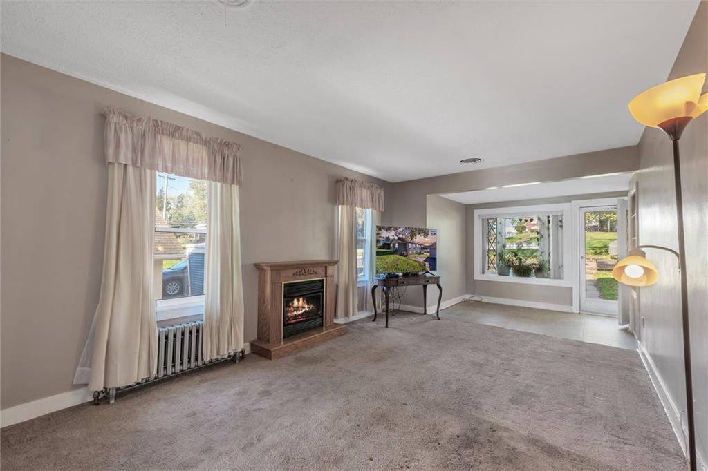 420 Hamil Road Verona, PA 15147 - Photo 3 of 23 Gallery Image 3