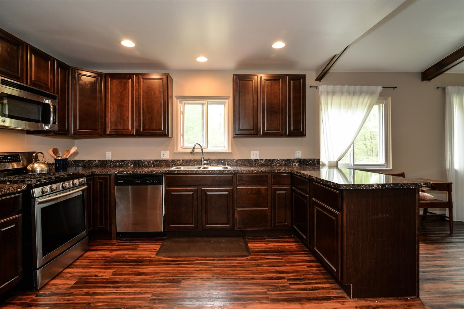 590 East Davis Road Howell, MI 48843 - Photo 4 of 58 Photo 4