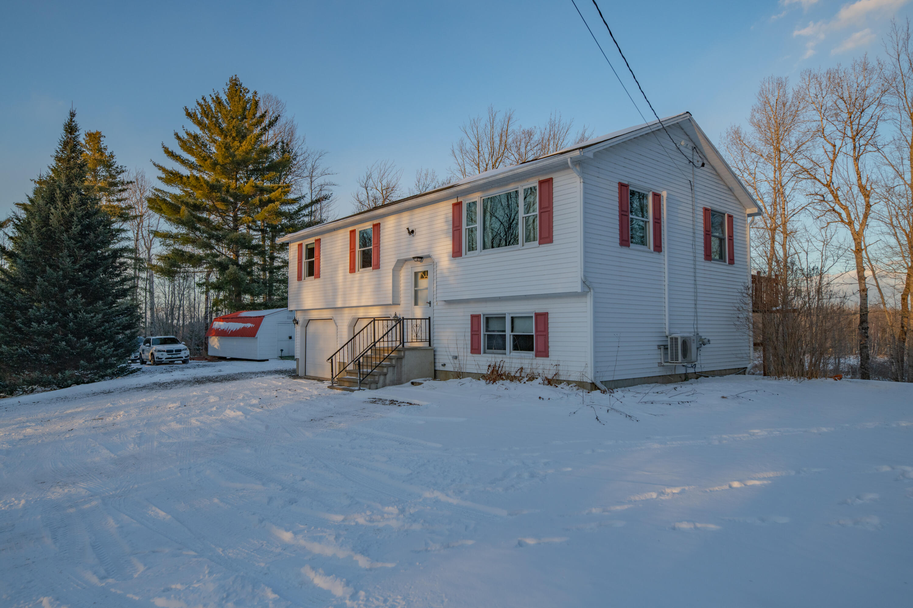 4409 Bennoch Road Alton, ME 04468 - Photo 7 of 73 DSC_2252