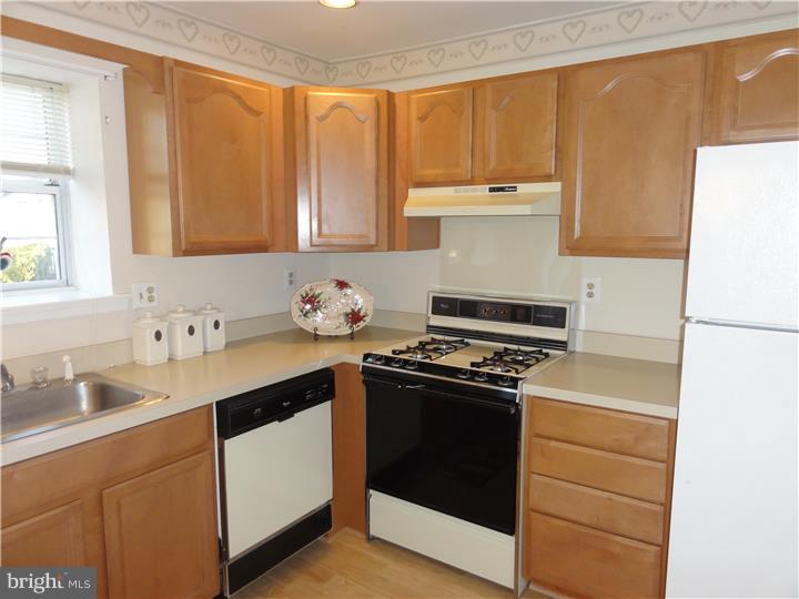 1031 Rafter Road Norristown, PA 19403 - Photo 5 of 21 Kitchen