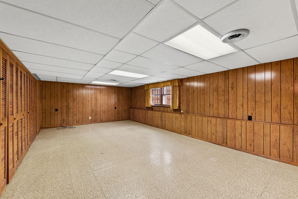 944 South Ridge Street Crown Point, IN 46307 - Photo 13 of 15 1024x684