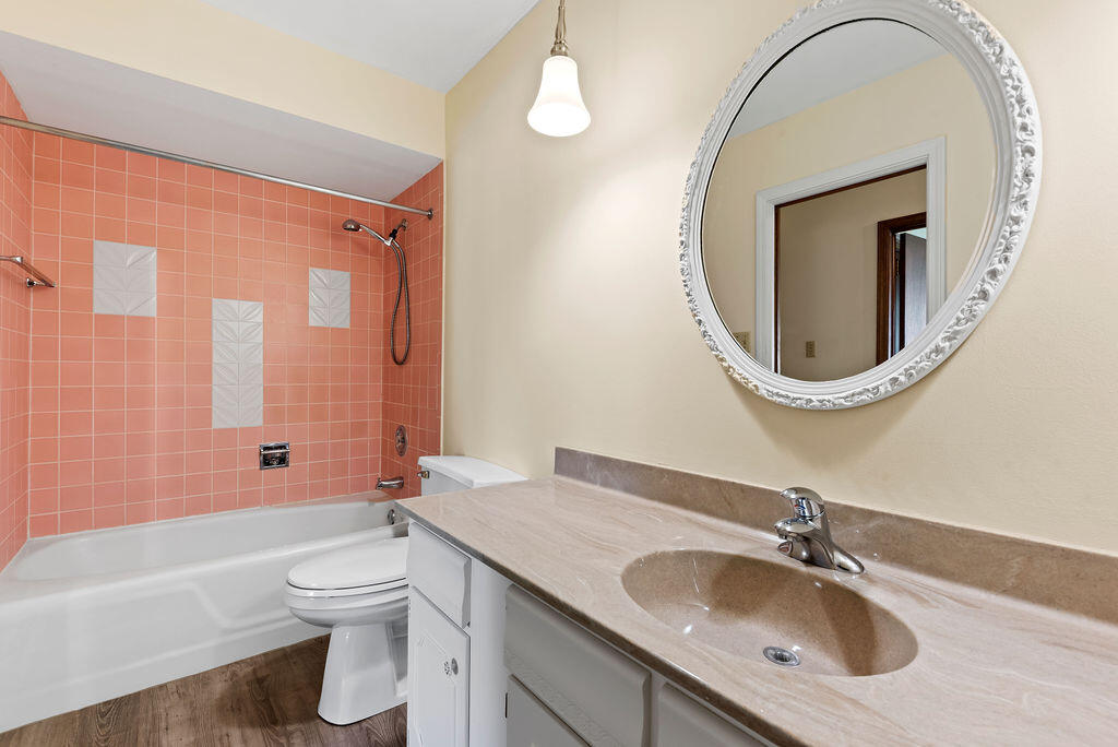 944 South Ridge Street Crown Point, IN 46307 - Photo 8 of 15 1024x684