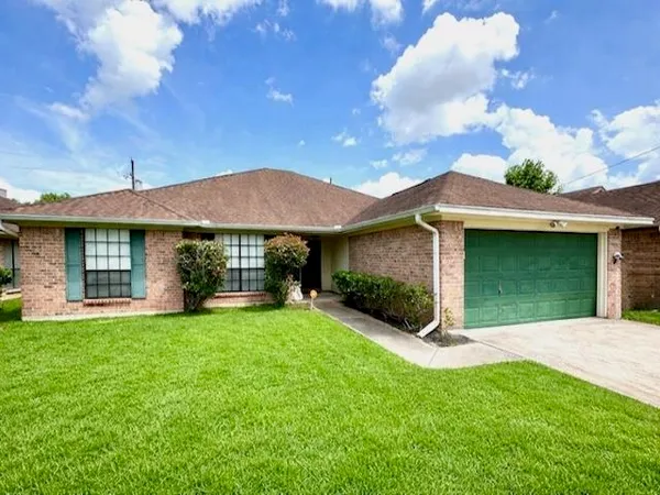 $259,900 | 1136 Wildemeadow Drive, Beaumont, TX 77706