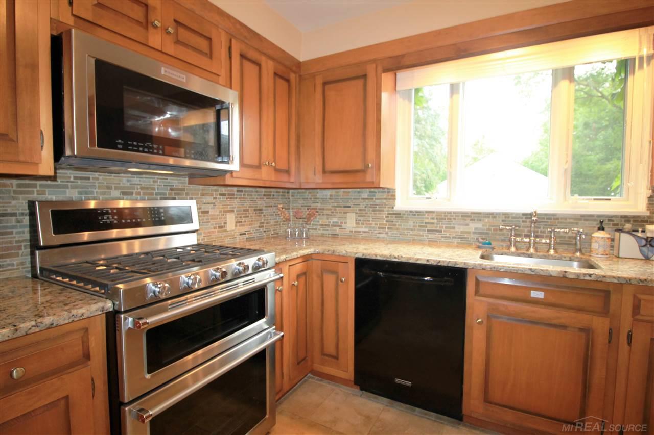 1137 Audubon Road Grosse Pointe, MI 48230 - Photo 26 of 69 50016968-25.JPG
