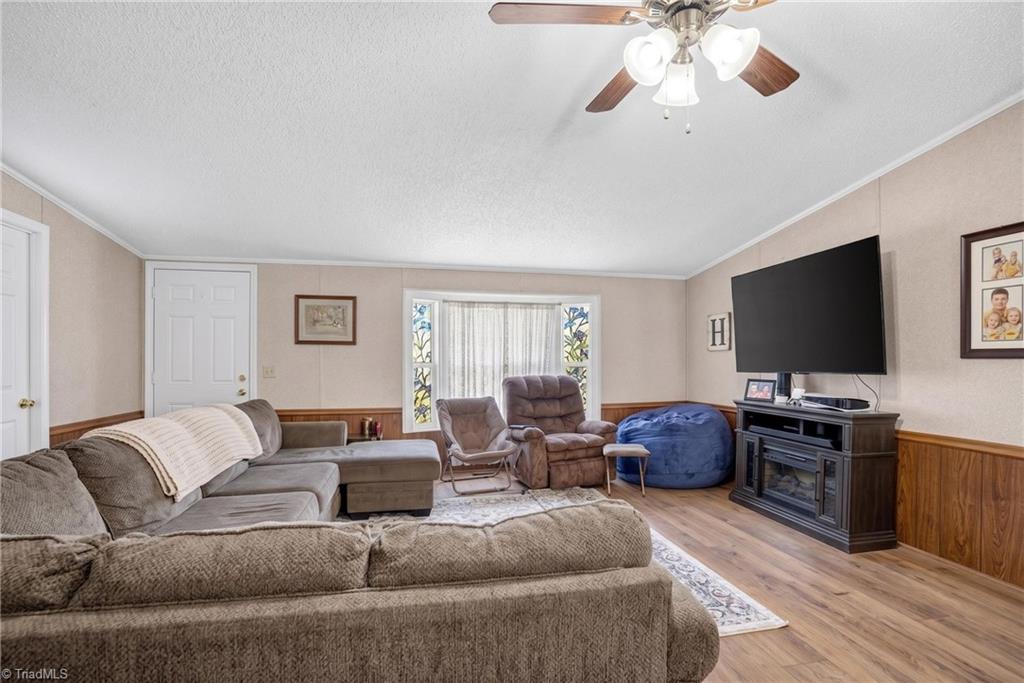 554 Kindley Road Thomasville, NC 27360 - Photo 4 of 28