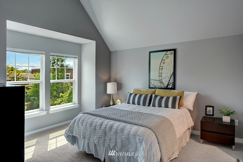 1620 North 46th Street, Unit A Seattle, WA 98103 - Photo 11 of 20