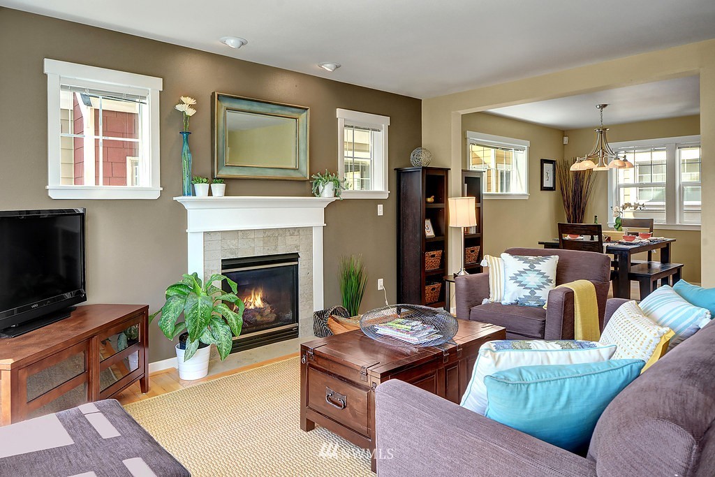 1620 North 46th Street, Unit A Seattle, WA 98103 - Photo 5 of 20