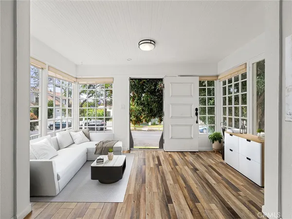 $1,125,000 | 757-759 North Loma Vista Drive, Long Beach, CA 90813