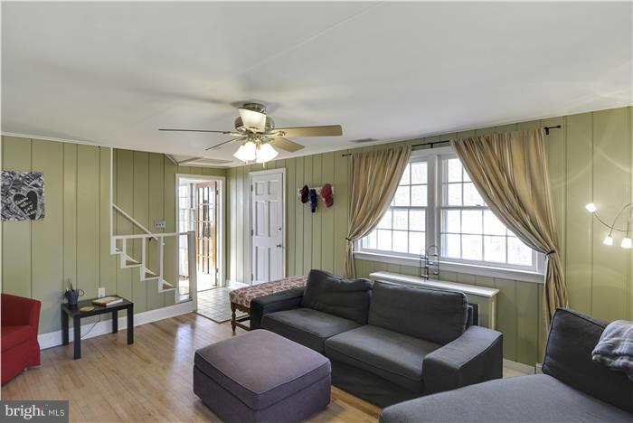 4003 Hummer Road Annandale, VA 22003 - Photo 6 of 24 Family Room