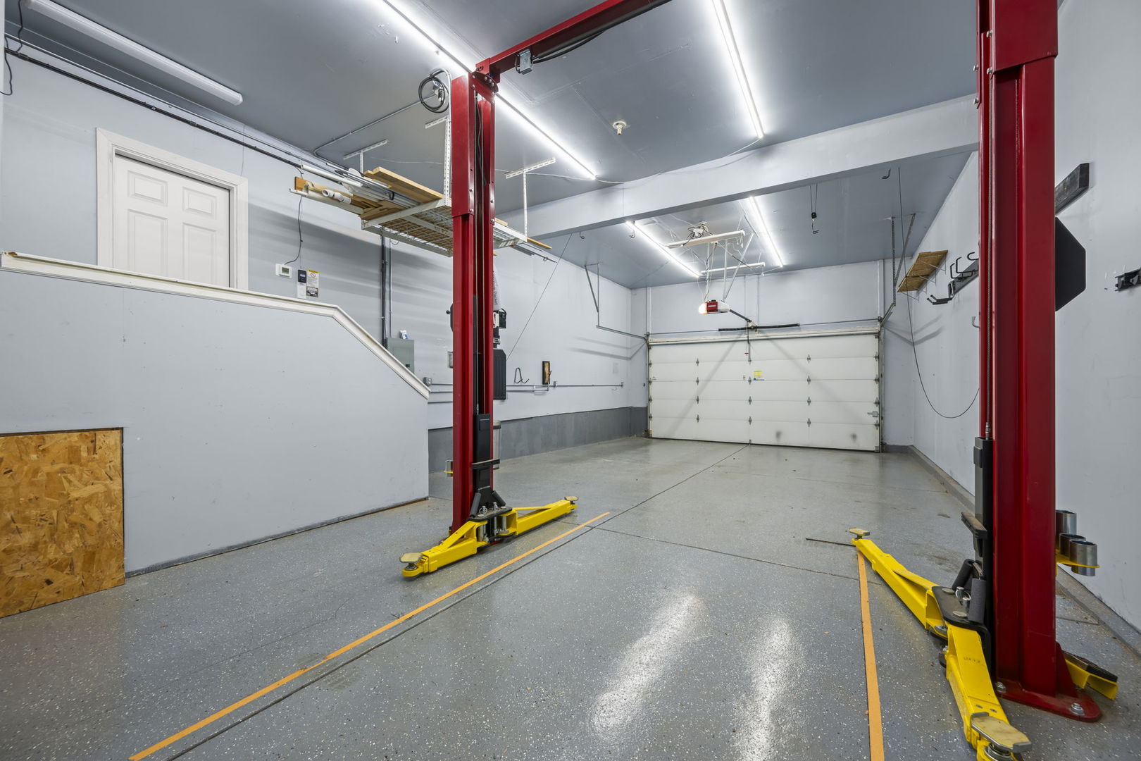 155 Lilac Lane Wheeling, IL 60090 - Photo 26 of 52 a view of a room with gym equipment