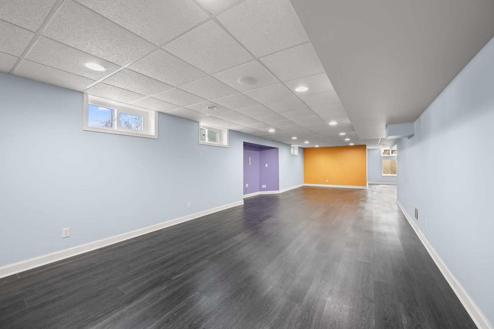 155 Lilac Lane Wheeling, IL 60090 - Photo 43 of 52 a view of empty room with wooden floor