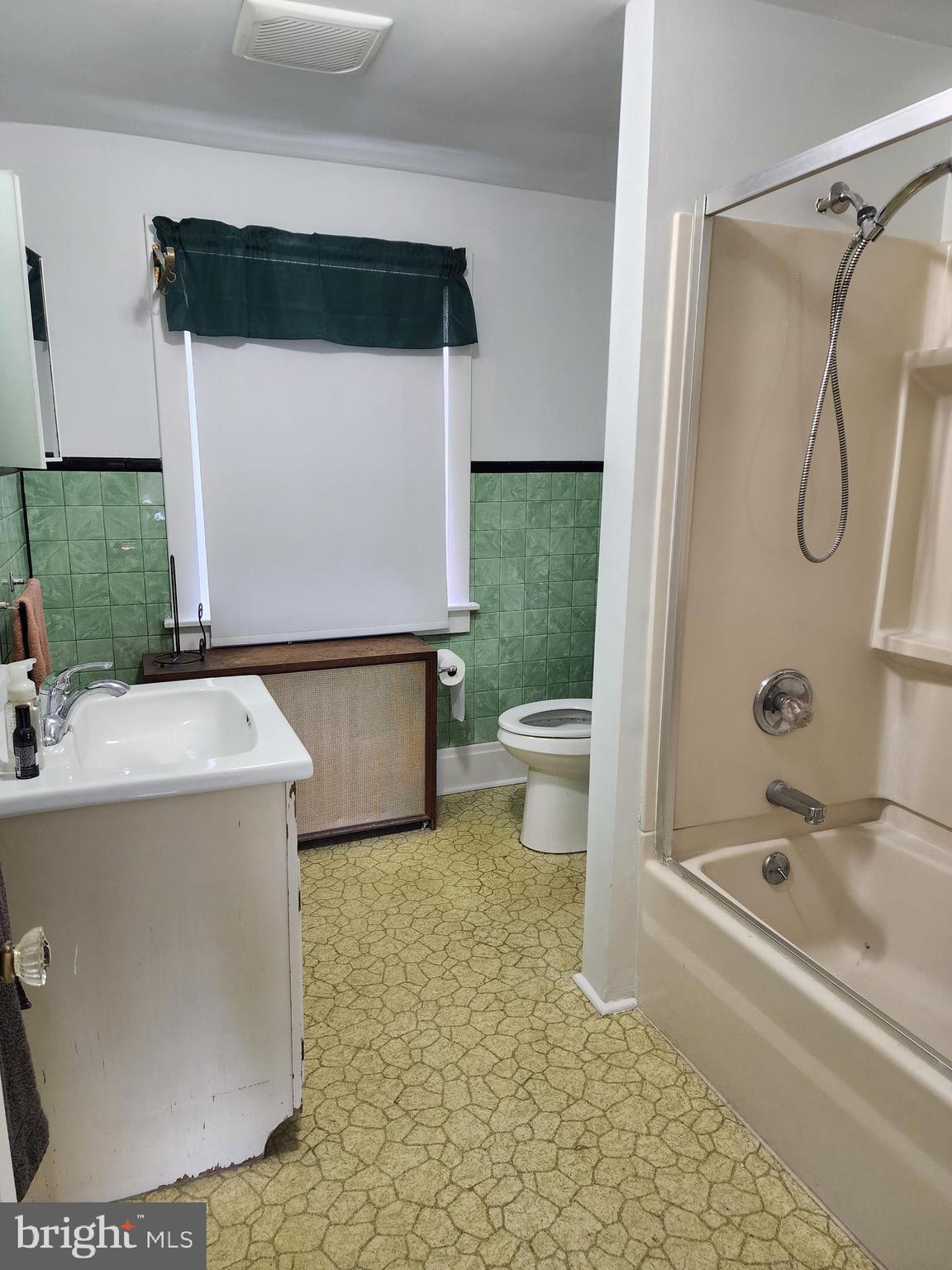 139 Linglestown Road Harrisburg, PA 17110 - Photo 9 of 18 Gallery Image 9