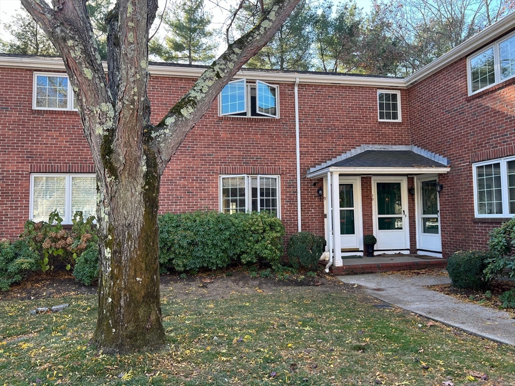 63 Linden Street, Unit 9 Wellesley, MA 02482 - Photo 1 of 20 Gallery Image 1
