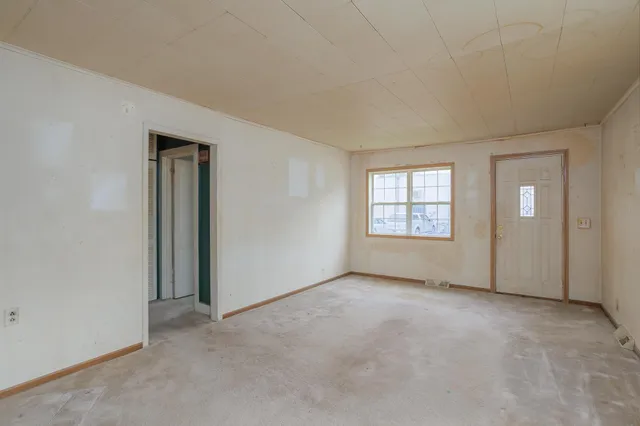 $74,900 | 607 St Johns Avenue Southeast, Red Lake Falls, MN 56750