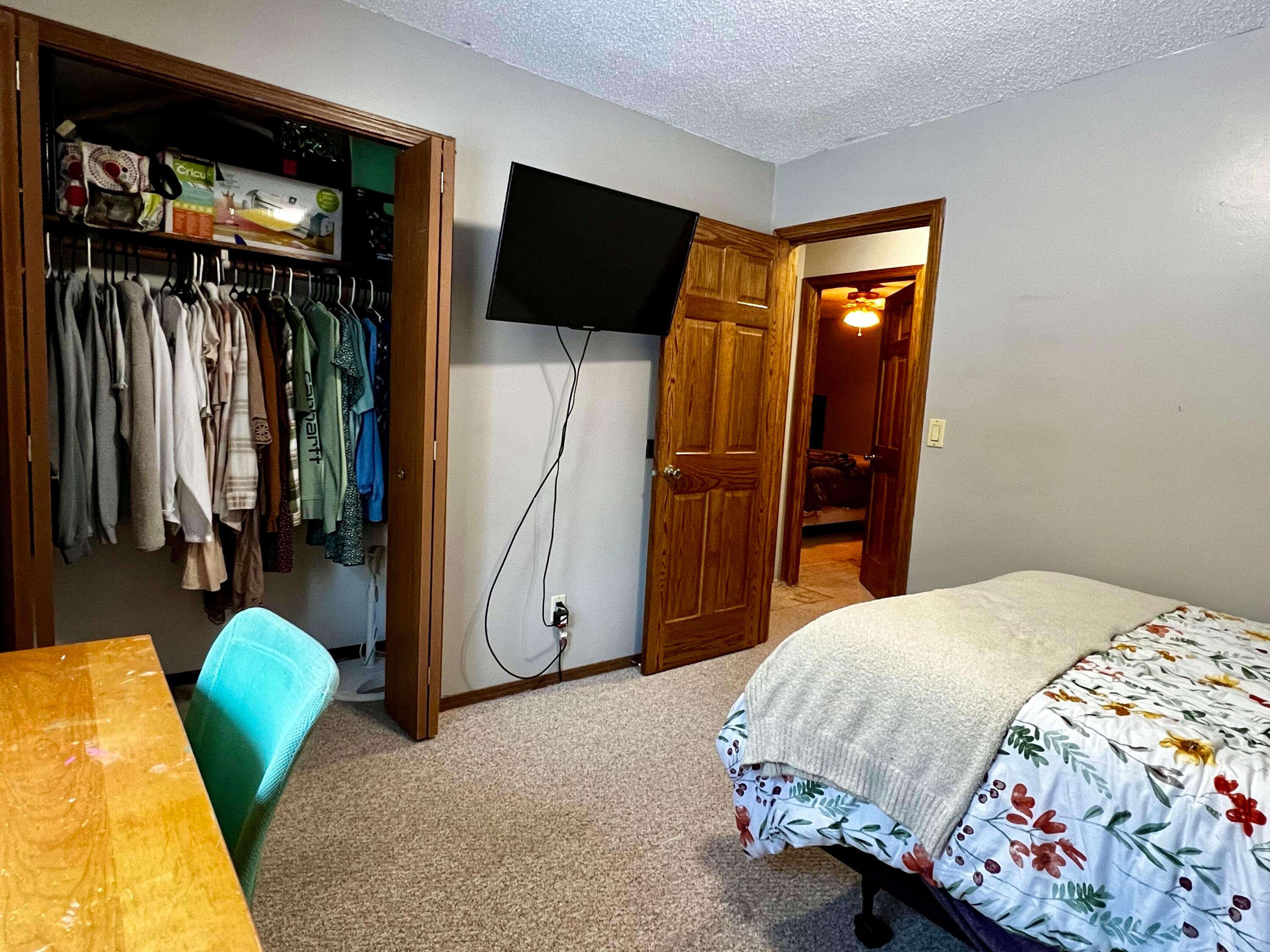11172 South Stephan Bridge Road Roscommon, MI 48653 - Photo 11 of 18 Gallery Image 11