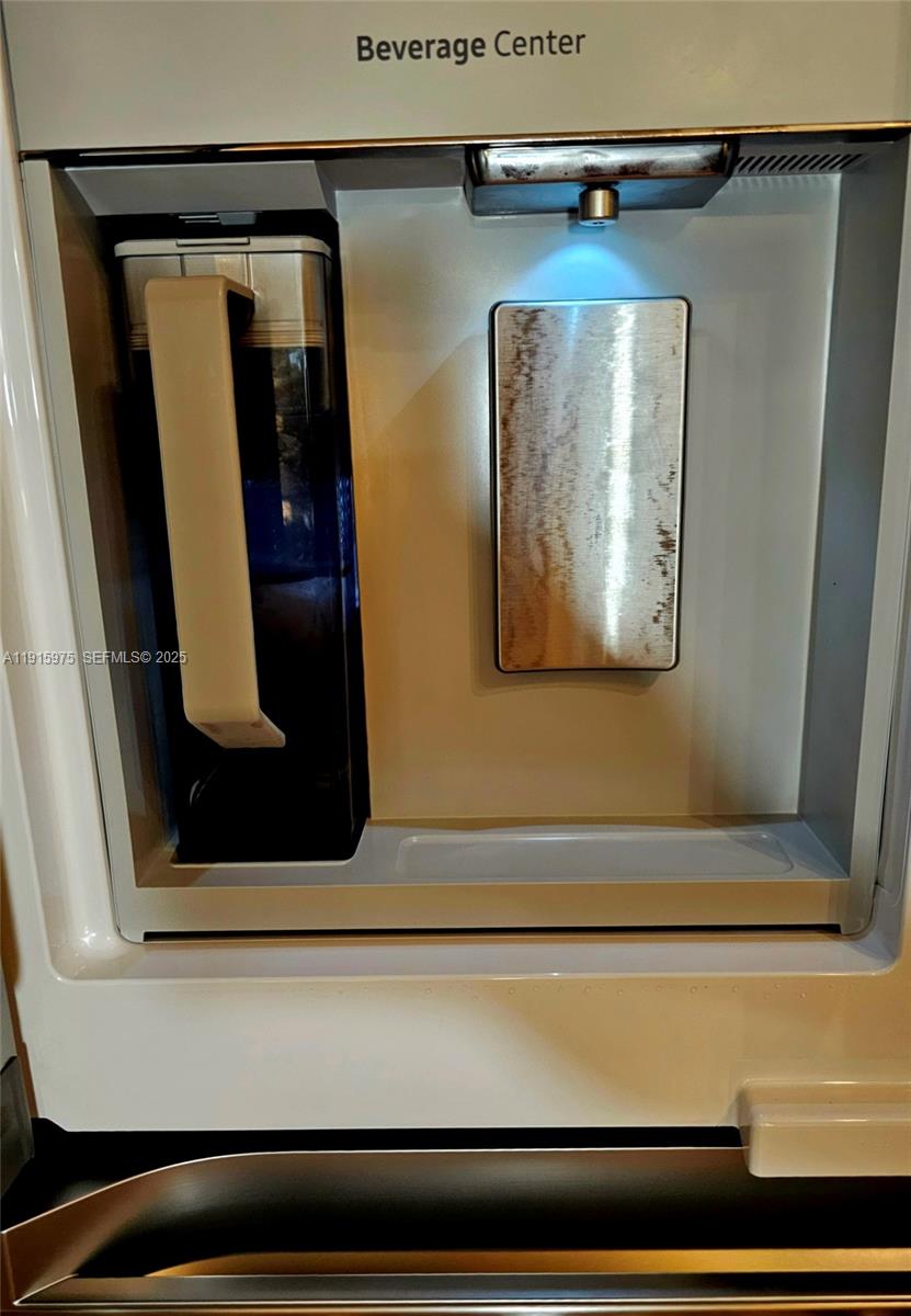 1800 North Andrews Avenue, Unit 2H Fort Lauderdale, FL 33311 - Photo 15 of 60 Auto Refill Water Pitcher or Auto Water