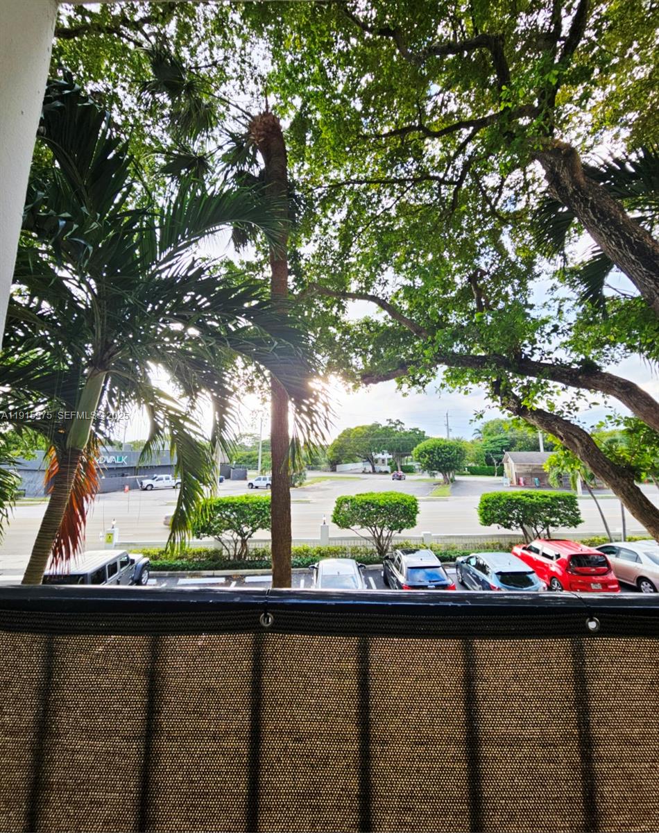 1800 North Andrews Avenue, Unit 2H Fort Lauderdale, FL 33311 - Photo 23 of 60 a view of swimming pool from a balcony