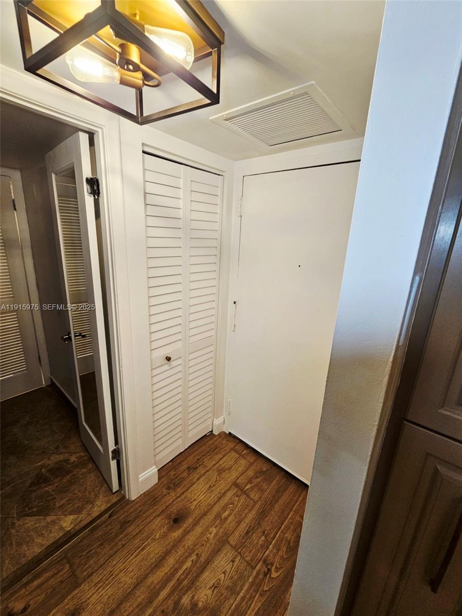 1800 North Andrews Avenue, Unit 2H Fort Lauderdale, FL 33311 - Photo 3 of 60 a view of closet area