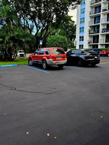 $249,999 | 1800 North Andrews Avenue, Unit 2H, Fort Lauderdale, FL 33311