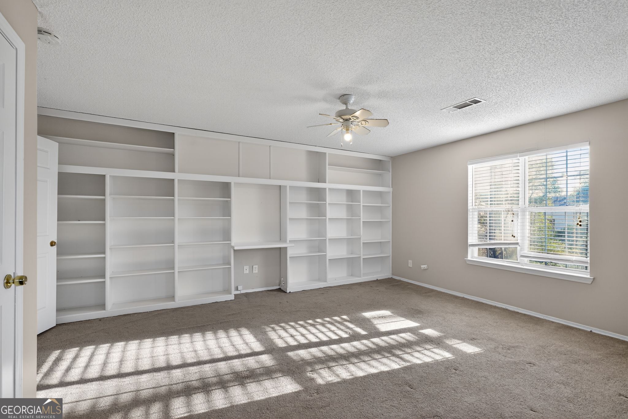 2046 Lown Farm Trail Lithonia, GA 30058 - Photo 26 of 35