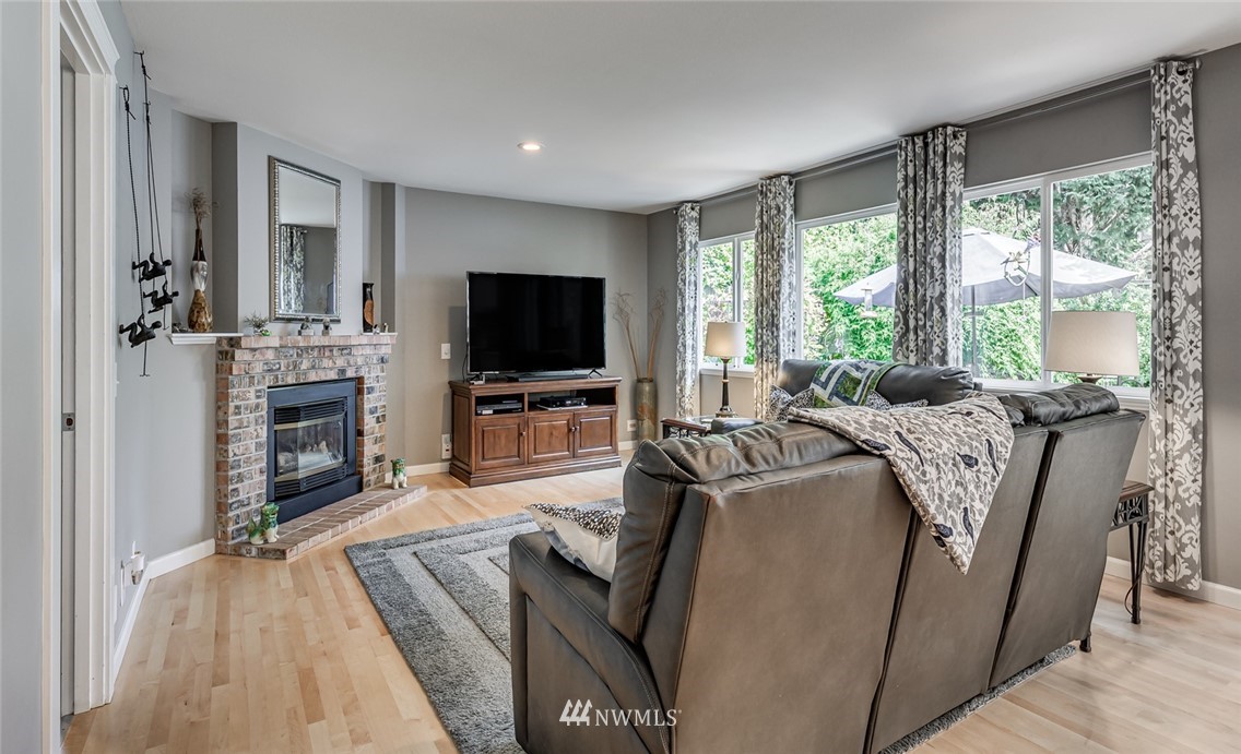 23811 3rd Place West Bothell, WA 98021 - Photo 22 of 39