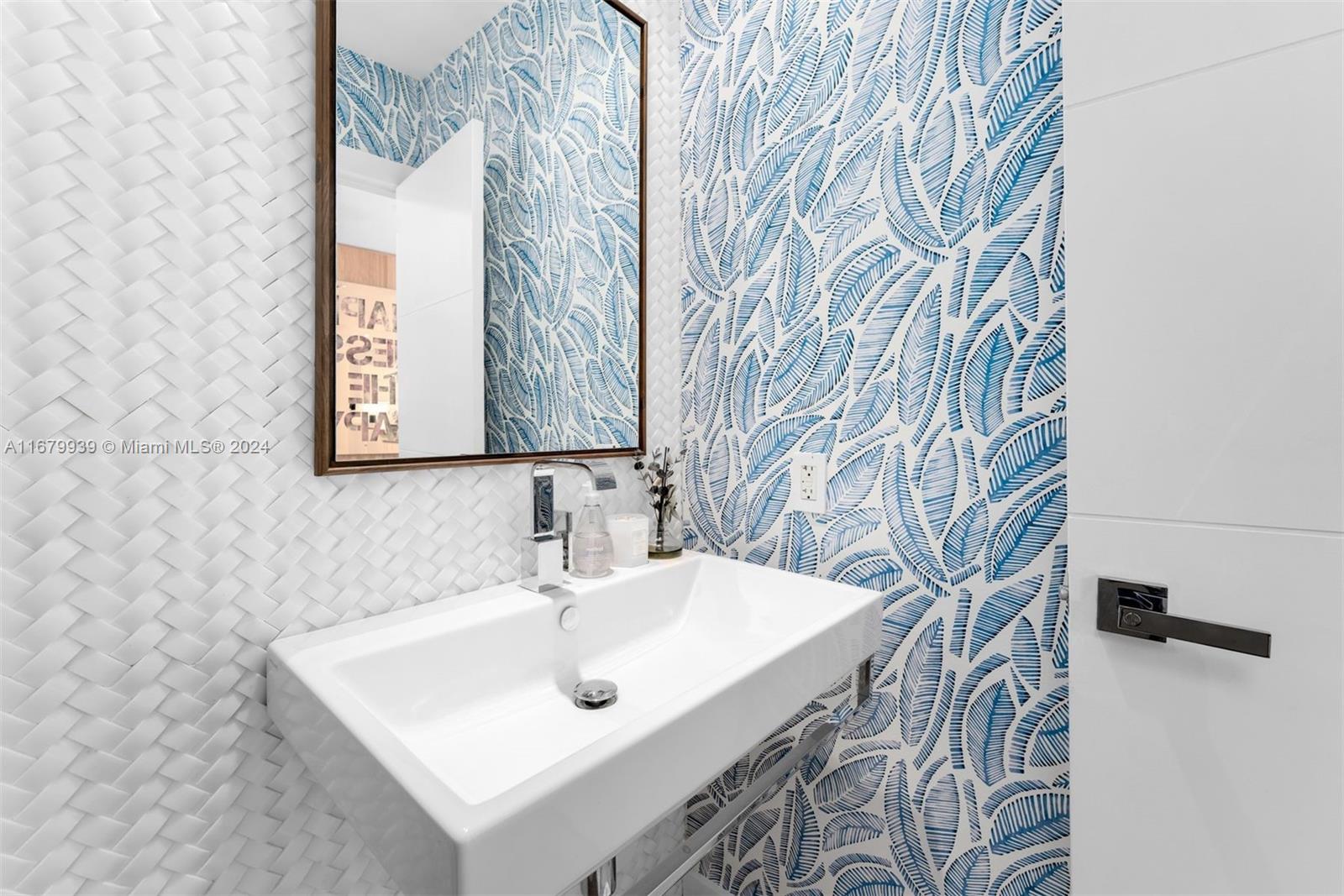 5851 Southwest 94th Street Pinecrest, FL 33156 - Photo 15 of 44