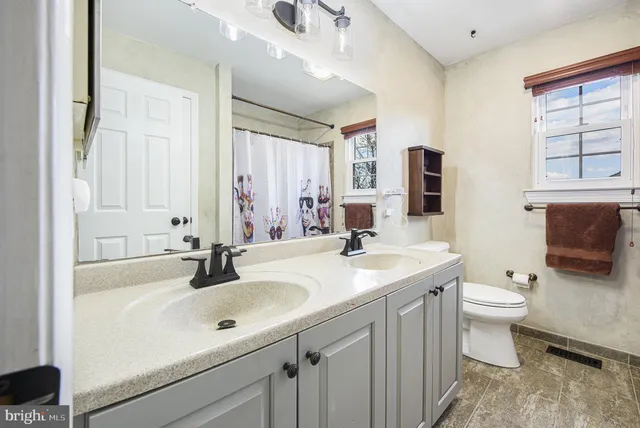 $695,900 | 3 Ironwood Drive, Collegeville, PA 19426