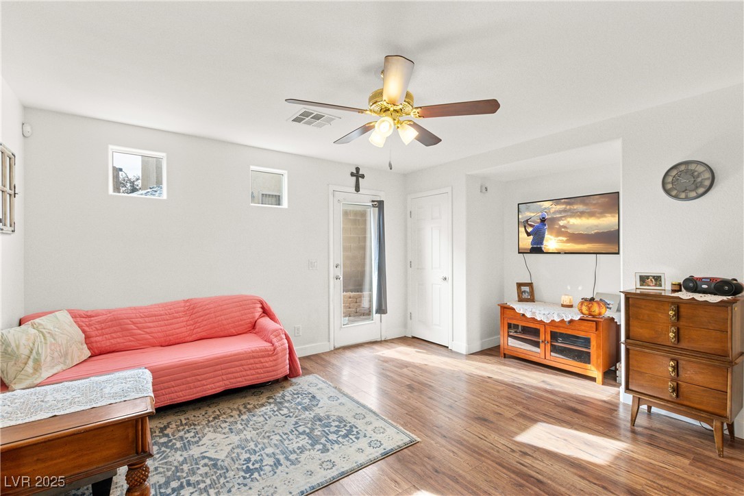9105 Silk Threads Avenue Las Vegas, NV 89149 - Photo 5 of 25