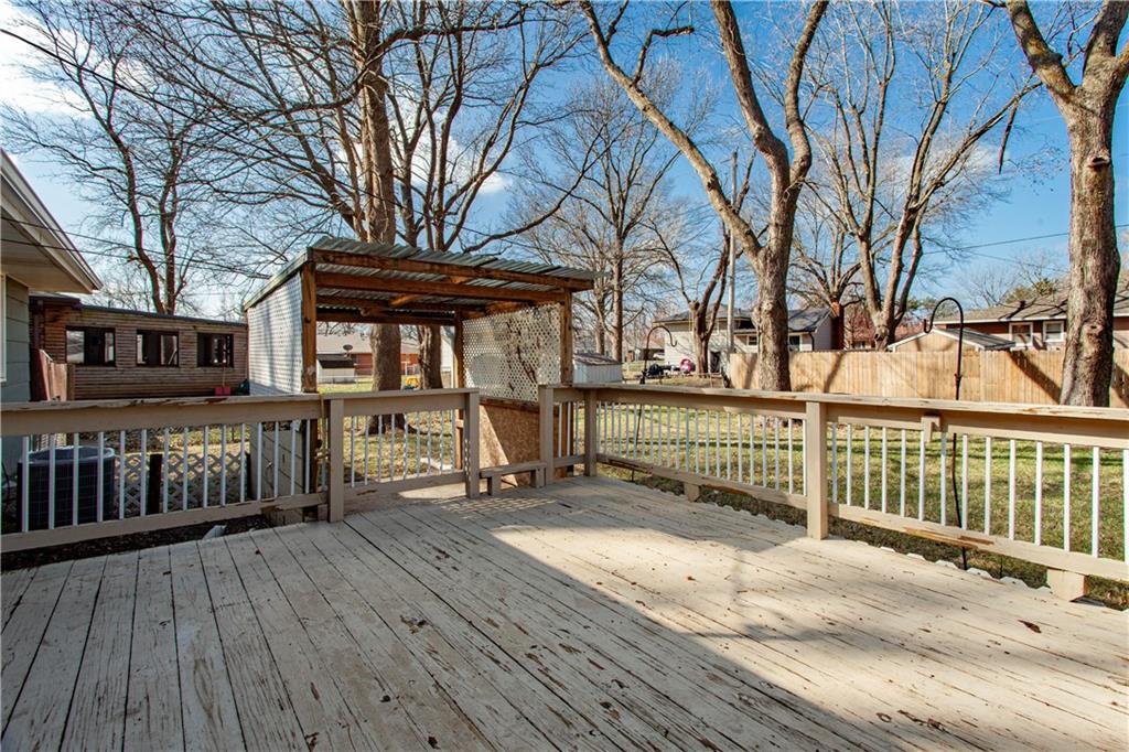 303 Southwest 5th Street Blue Springs, MO 64014 - Photo 22 of 25