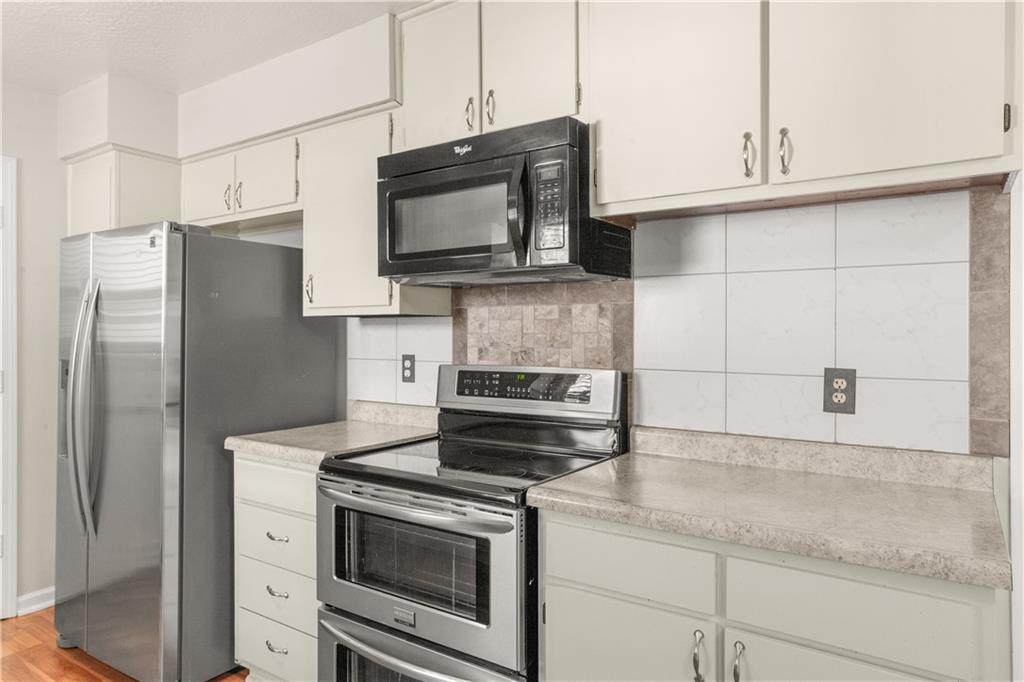 303 Southwest 5th Street Blue Springs, MO 64014 - Photo 7 of 25