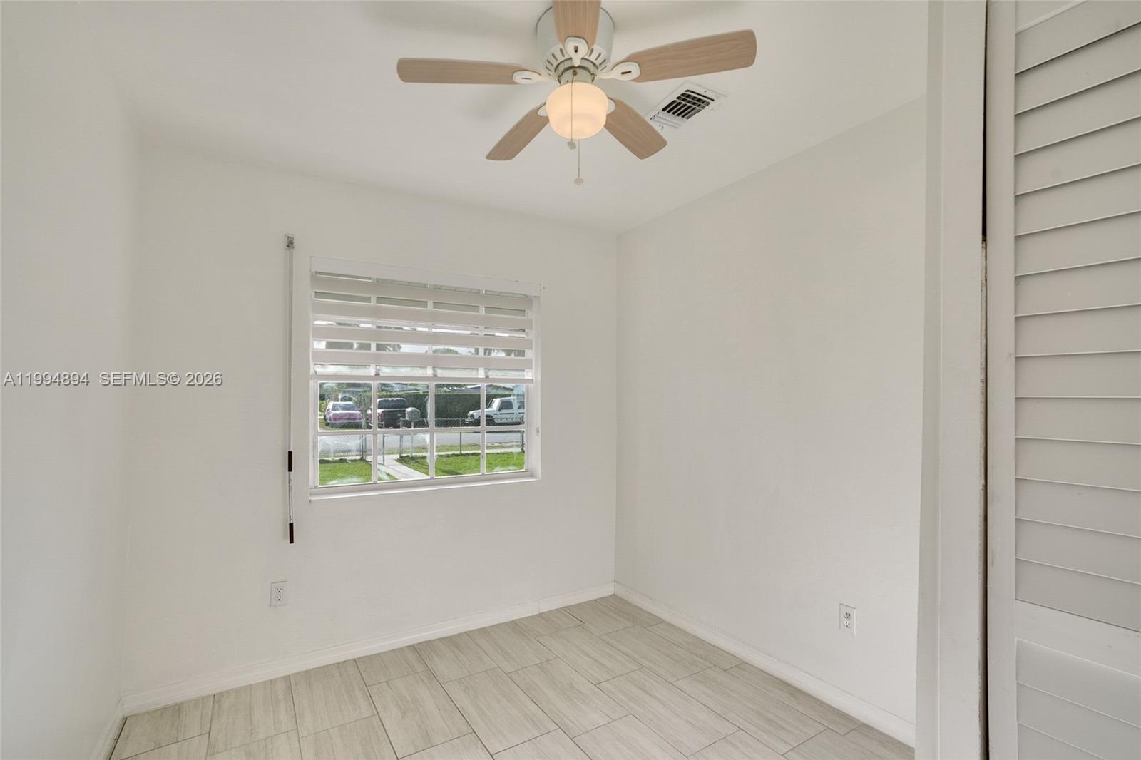 5401 Southwest 97th Court Miami, FL 33165 - Photo 11 of 25