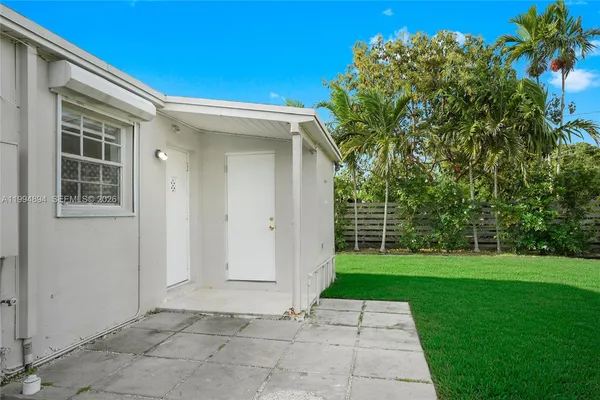 $3,500 | 5401 Southwest 97th Court, Miami, FL 33165
