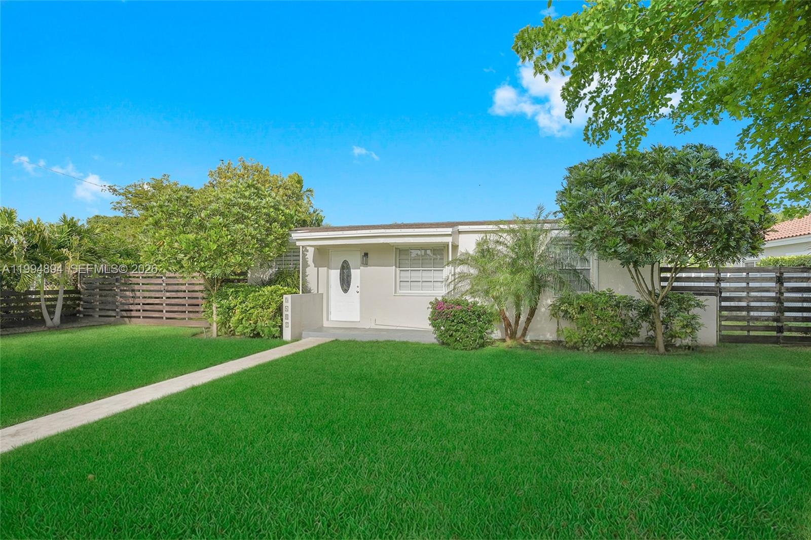 5401 Southwest 97th Court Miami, FL 33165 - Photo 2 of 25