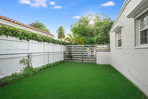 $3,500 | 5401 Southwest 97th Court, Miami, FL 33165
