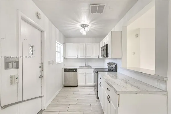 $3,500 | 5401 Southwest 97th Court, Miami, FL 33165