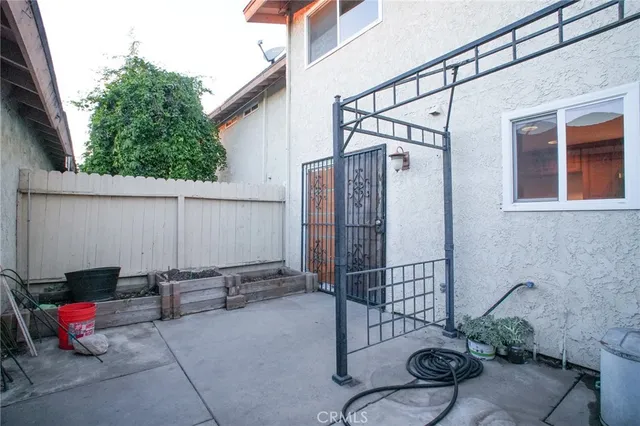 $498,000 | 15137 Gundry Avenue, Unit F, Paramount, CA 90723