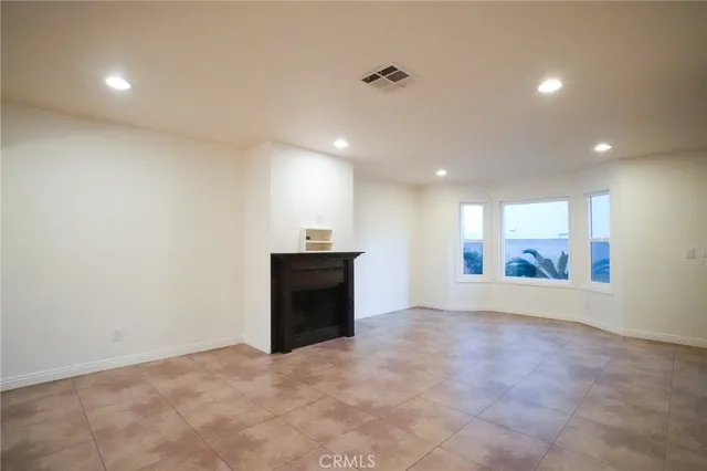 $498,000 | 15137 Gundry Avenue, Unit F, Paramount, CA 90723