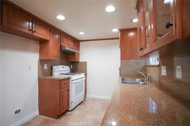 $498,000 | 15137 Gundry Avenue, Unit F, Paramount, CA 90723