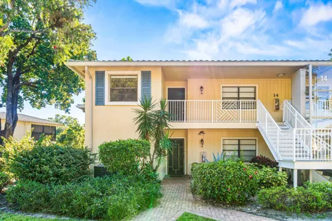 $249,000 | 14 Westgate Lane, Unit B, Boynton Beach, FL 33436