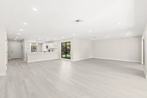 $249,000 | 14 Westgate Lane, Unit B, Boynton Beach, FL 33436