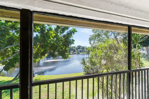$249,000 | 14 Westgate Lane, Unit B, Boynton Beach, FL 33436