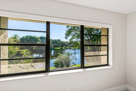 $249,000 | 14 Westgate Lane, Unit B, Boynton Beach, FL 33436
