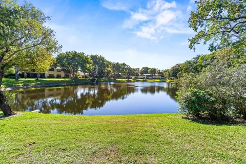 $249,000 | 14 Westgate Lane, Unit B, Boynton Beach, FL 33436