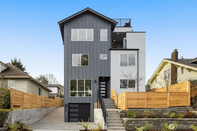 $1,574,900 | 1111 26th Avenue, Seattle, WA 98122