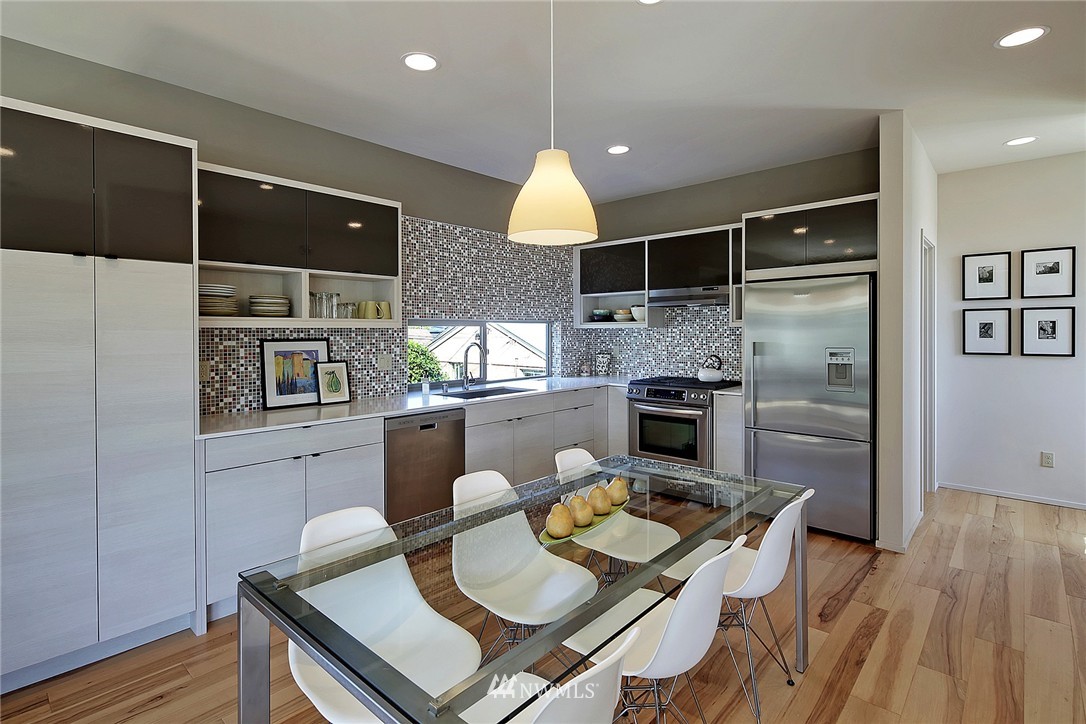 1316 26th Avenue South Seattle, WA 98144 - Photo 4 of 21