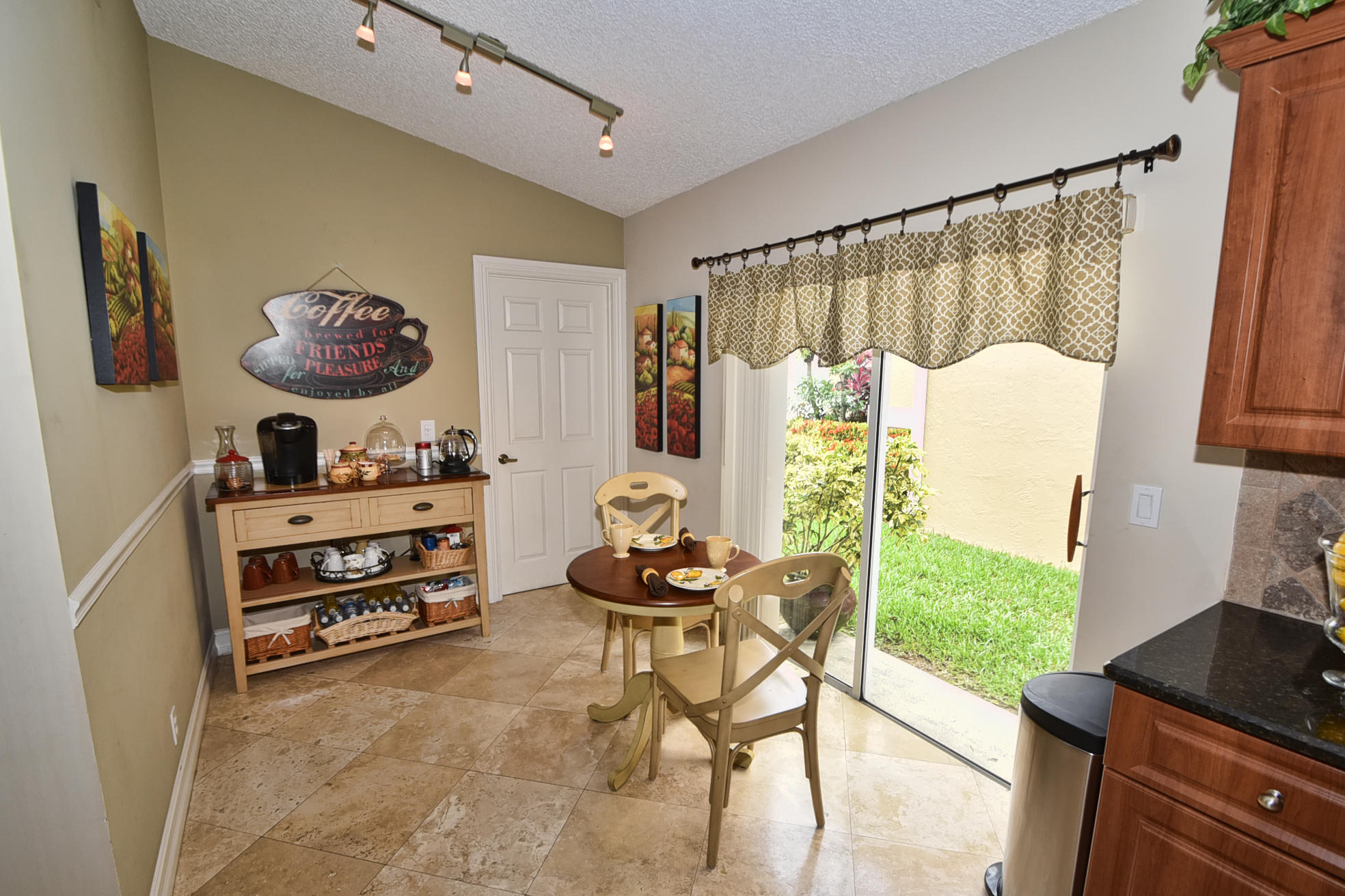 8025 Copenhagen Way Boca Raton, FL 33434 - Photo 15 of 43 DSC_8497