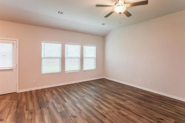 $2,800 | 2116 Bellatrix Drive, Haslet, TX 76052