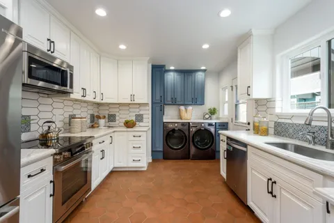 $2,500,000 | 926 Iris Street, Redwood City, CA 94061