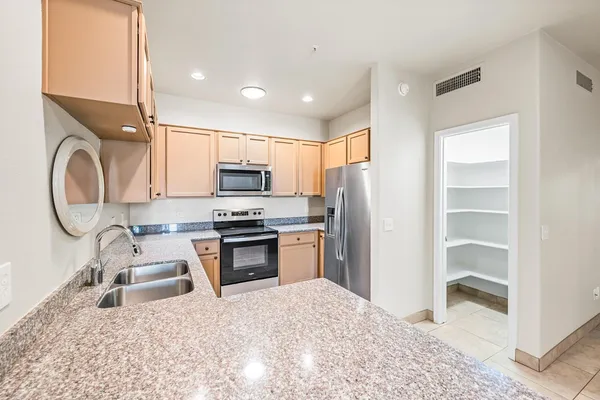 $1,400 | 8800 North 107th Avenue, Unit 40, Peoria, AZ 85345